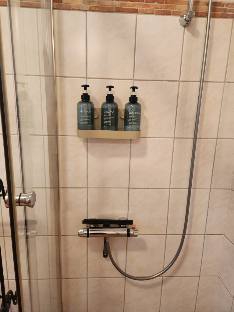 Shampoo, Spülung und Duschgel
